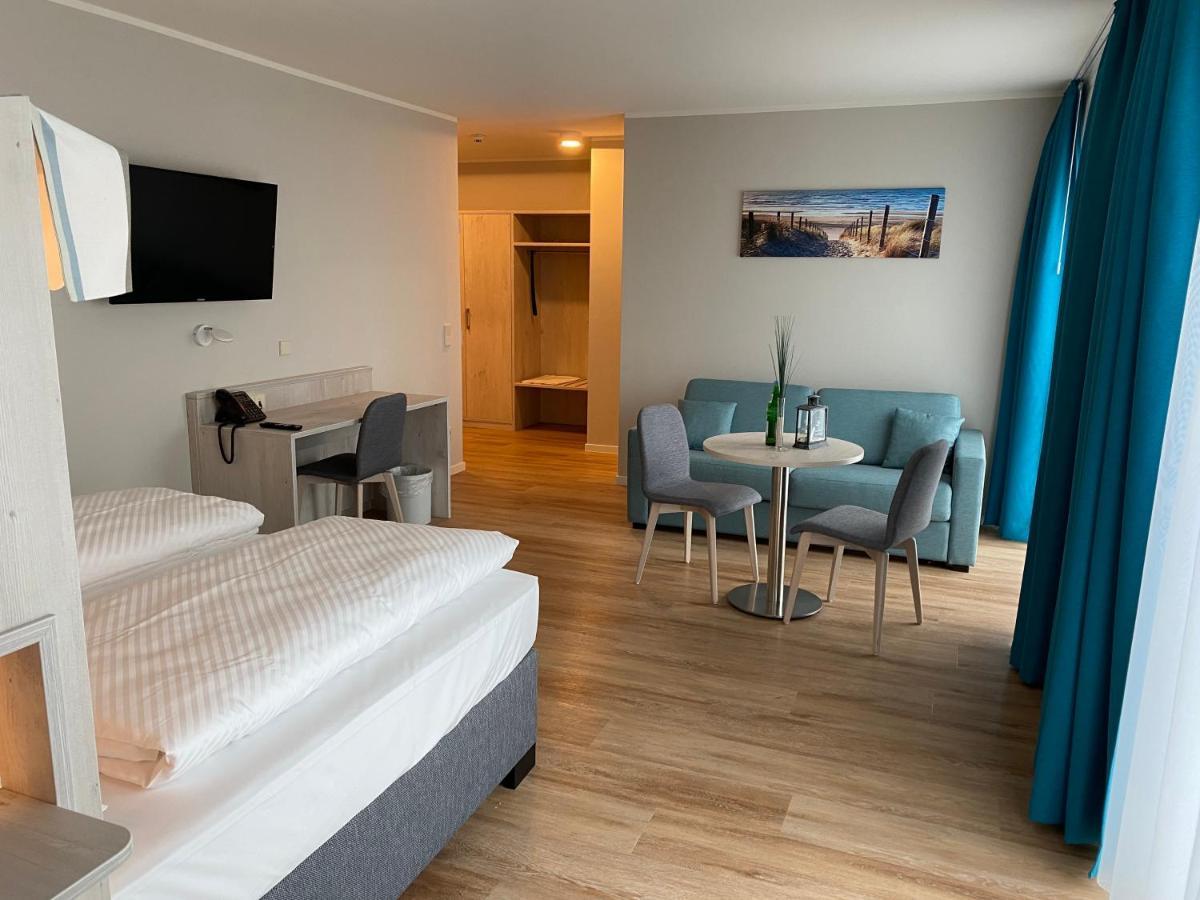 Beachside Hotel