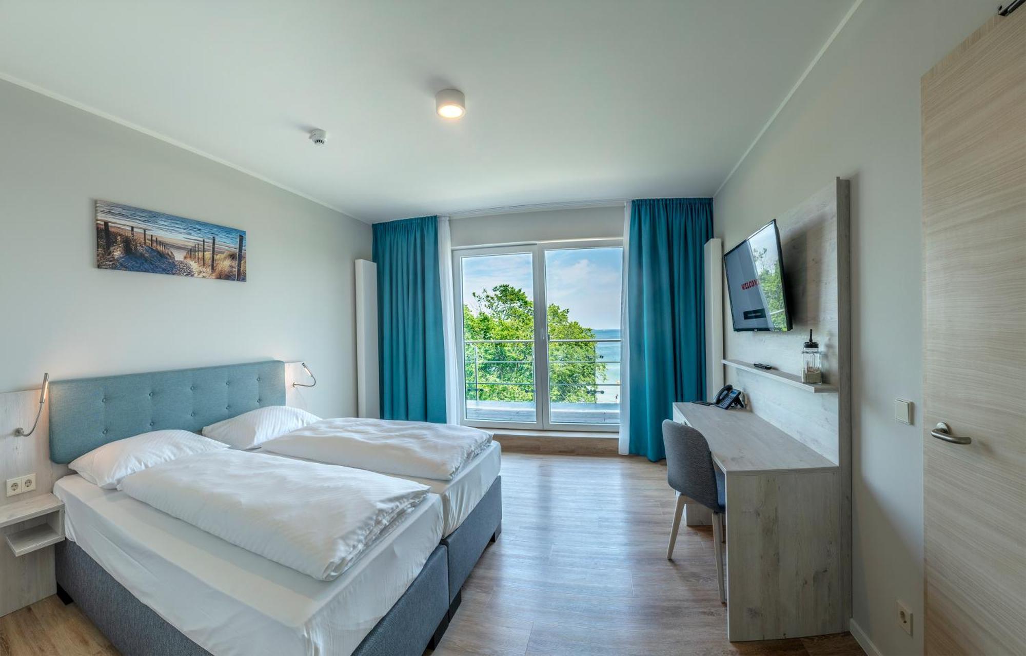 Beachside Hotel 4*